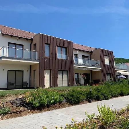 Panorama Apartment Alsoors